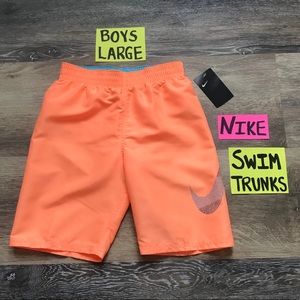 NWT Nike Boys Large Mesh Lined Swimsuit/Trunks